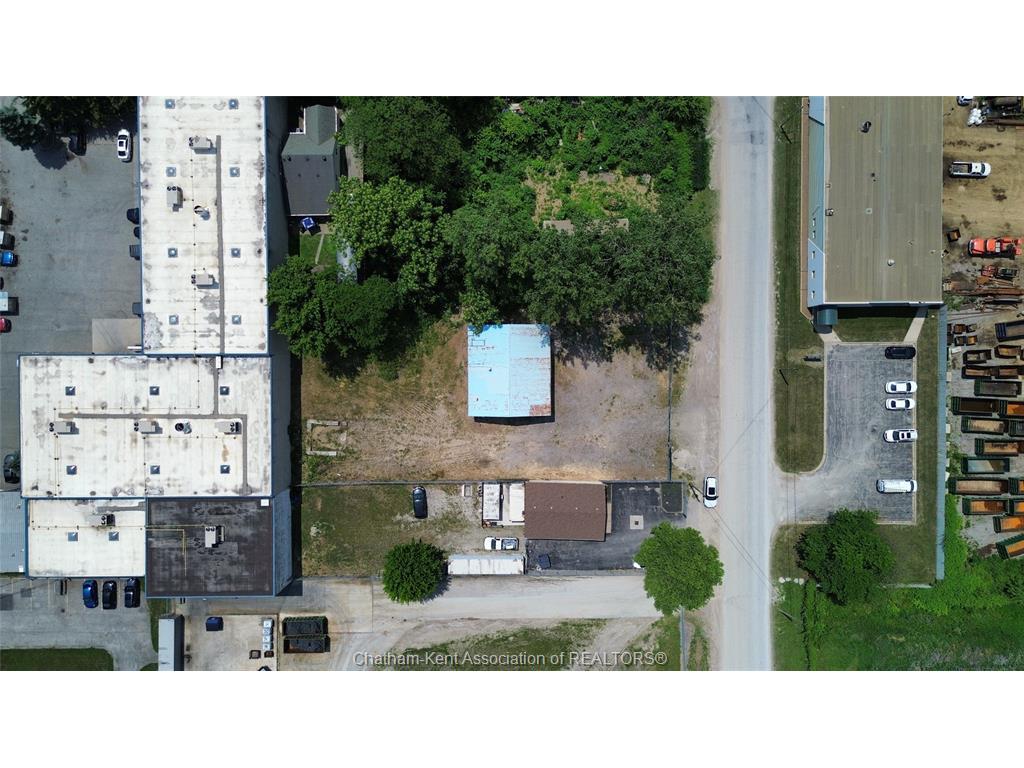 









3715


Russell

Street,
Windsor,




ON
N9C 1E9


