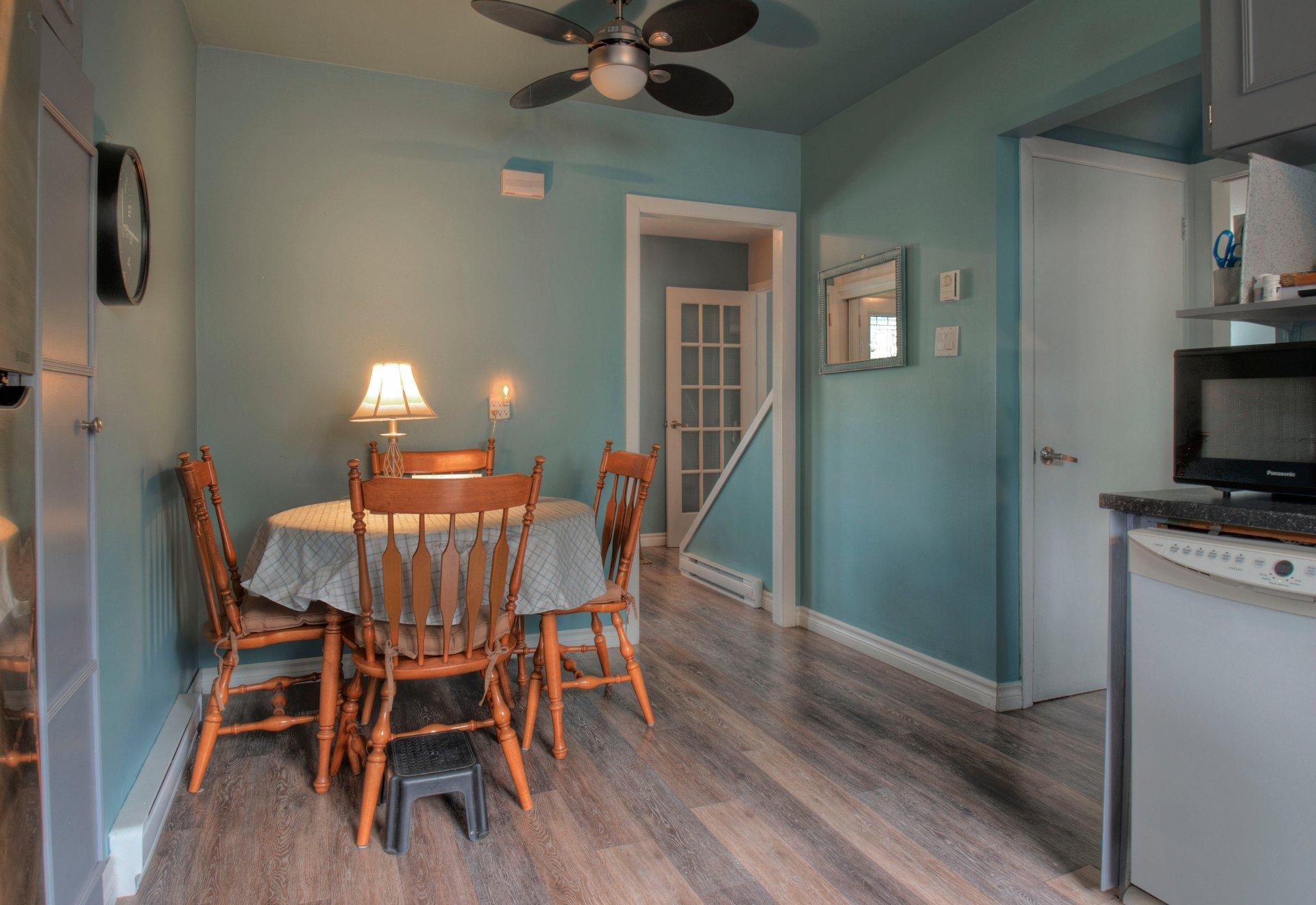 









9


Rue de Louisbourg

,
Gatineau (Aylmer),




QC
J9H2M9

