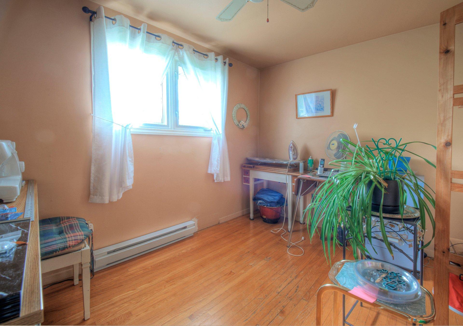 









9


Rue de Louisbourg

,
Gatineau (Aylmer),




QC
J9H2M9

