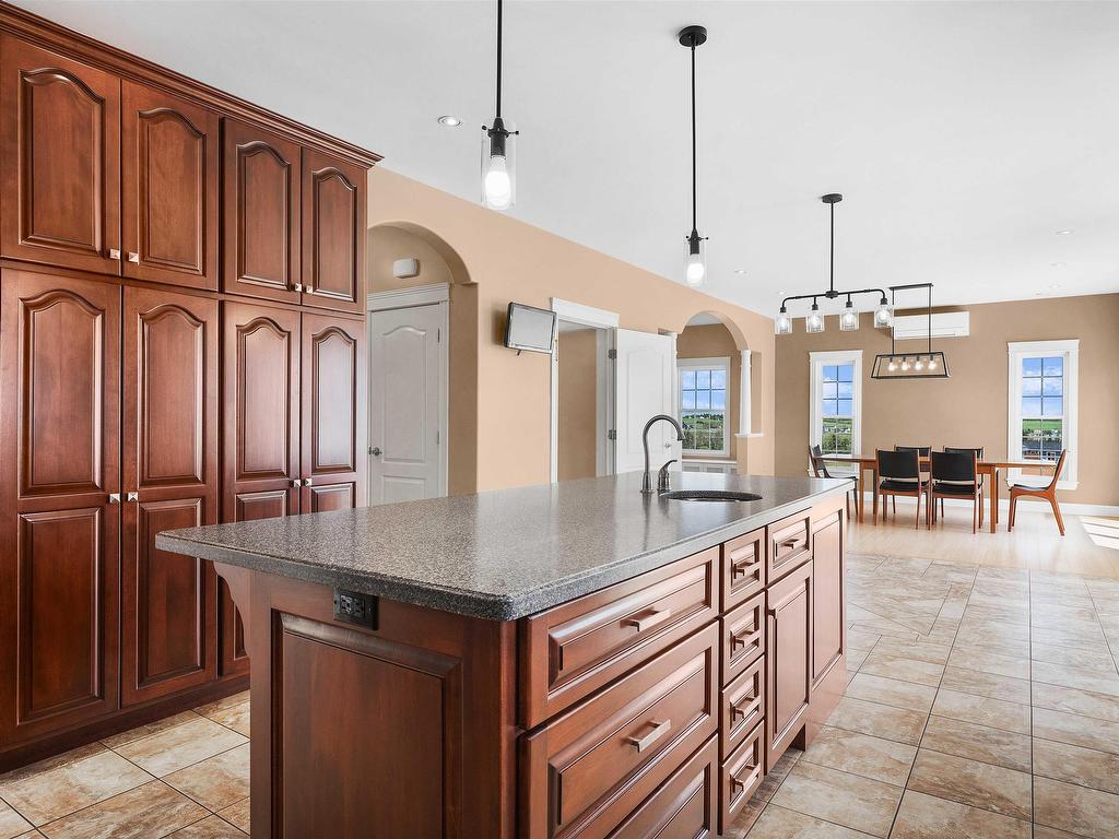 












5929 St Peters Road

,
St. Peter's,




PE
C0A 2A0


