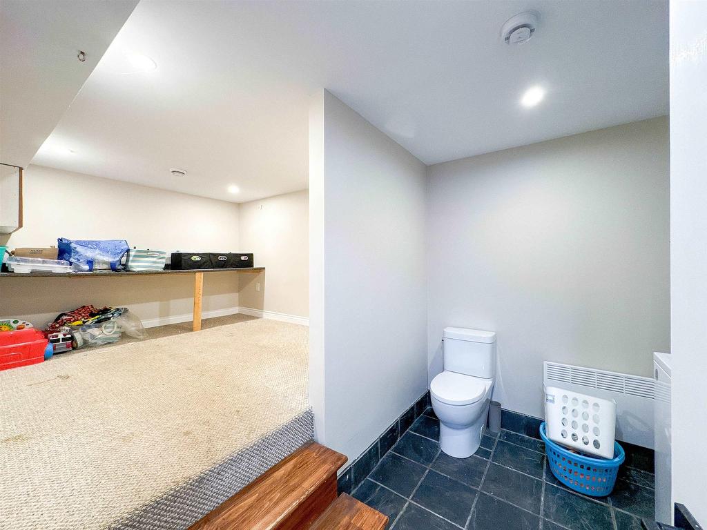 












46 Maclauchlan Drive

,
Stratford,




PE
C1B 1M2

