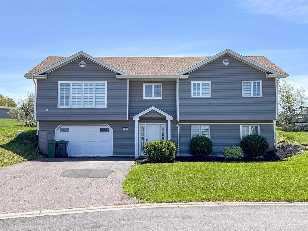 












46 Maclauchlan Drive

,
Stratford,




PE
C1B 1M2

