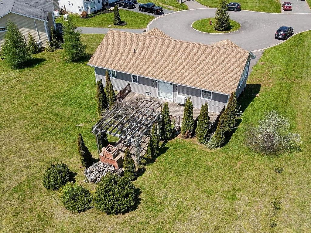 












46 Maclauchlan Drive

,
Stratford,




PE
C1B 1M2

