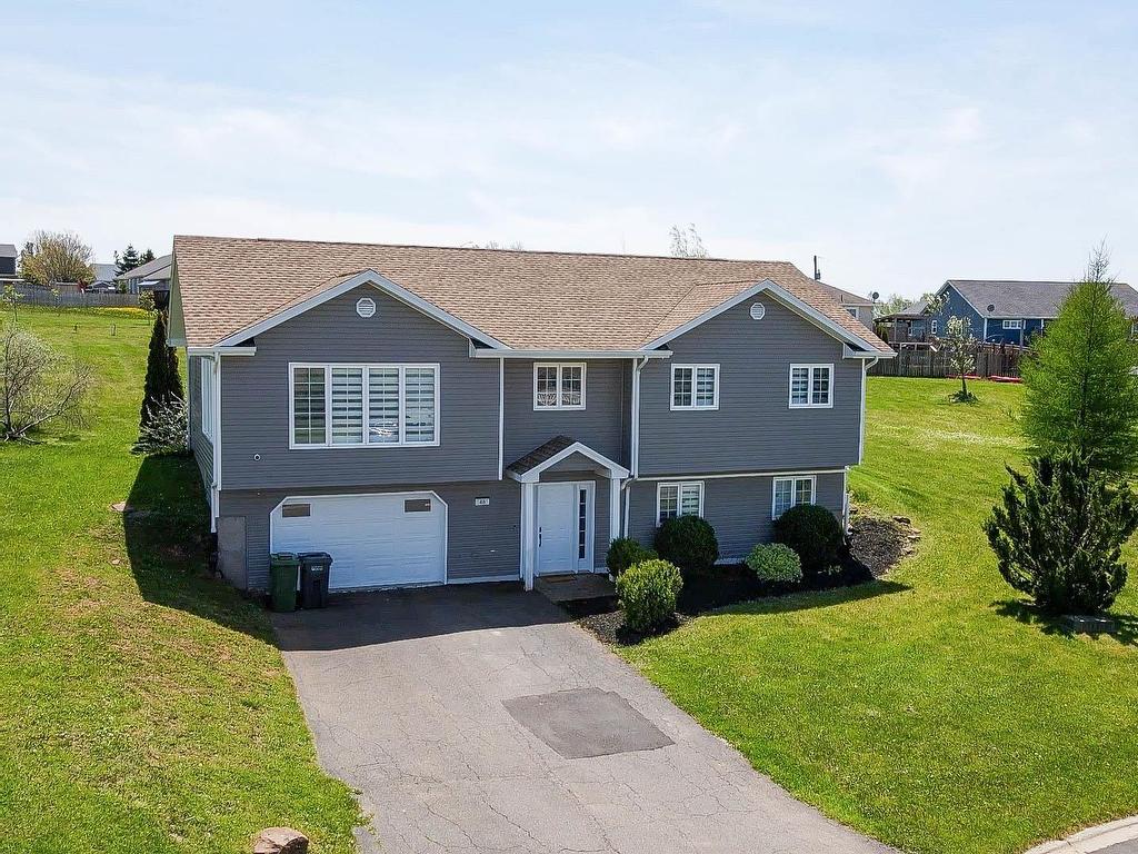 












46 Maclauchlan Drive

,
Stratford,




PE
C1B 1M2

