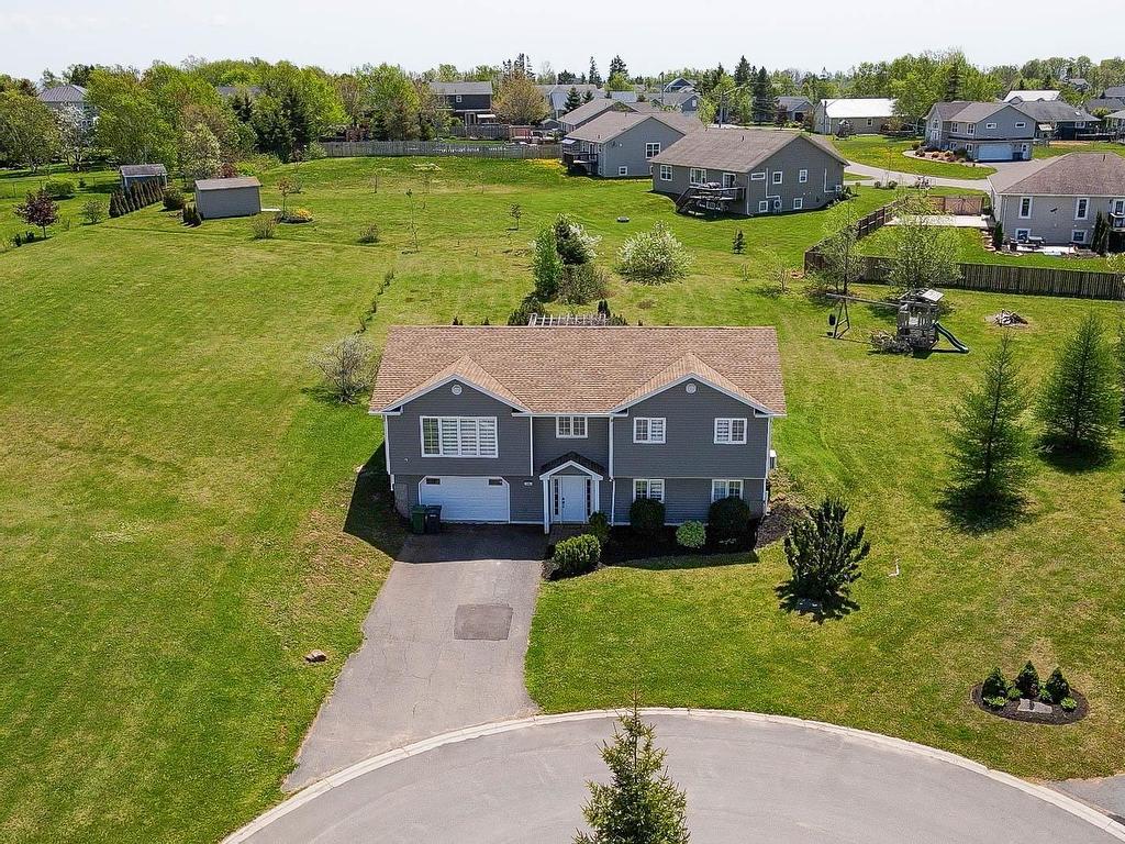 












46 Maclauchlan Drive

,
Stratford,




PE
C1B 1M2

