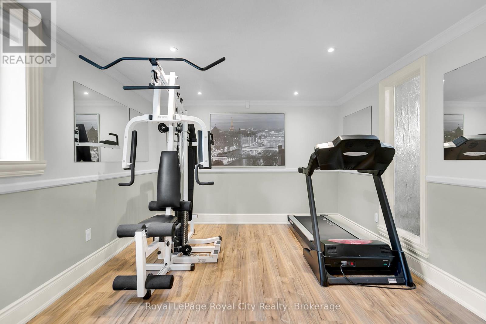 












18 WHITETAIL COURT

,
Guelph (Kortright East),




Ontario
N1L1H6

