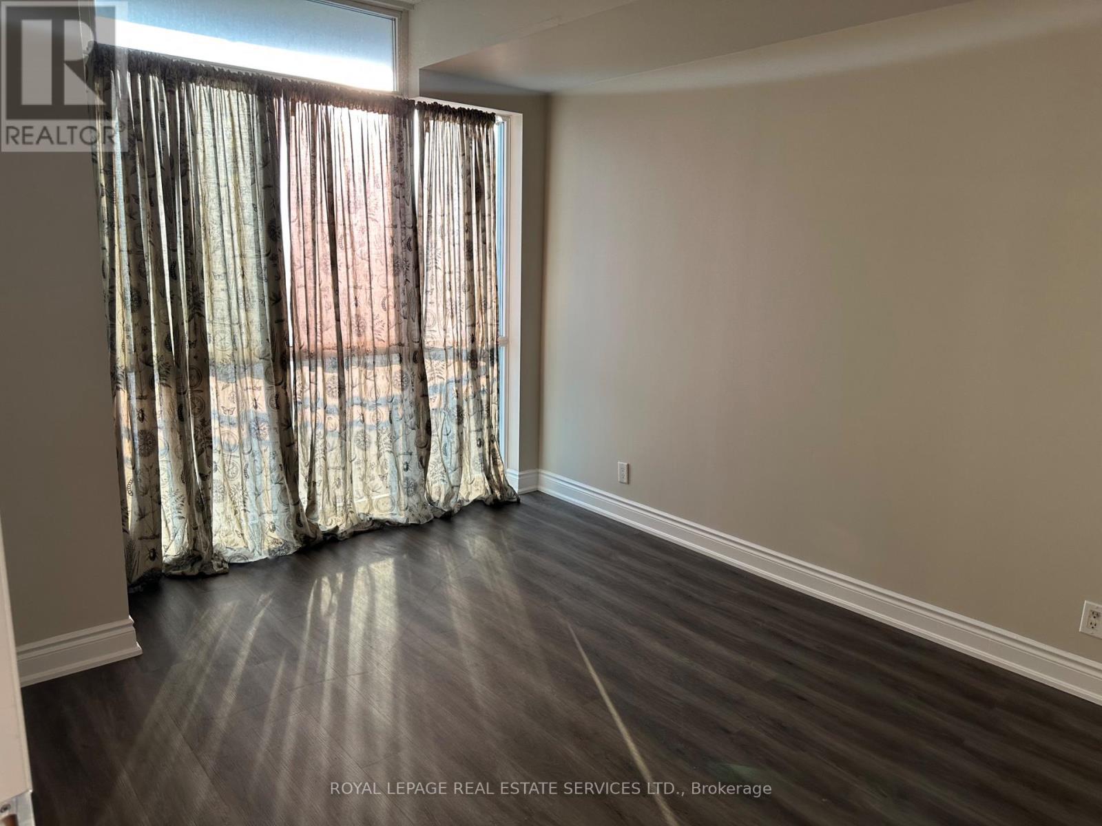 












2601 - 3939 DUKE OF YORK BOULEVARD

,
Mississauga,




Ontario
L5B4N2

