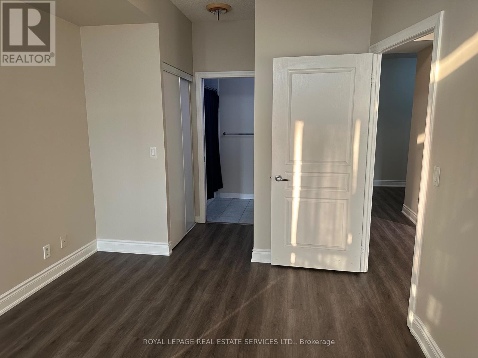 












2601 - 3939 DUKE OF YORK BOULEVARD

,
Mississauga,




Ontario
L5B4N2


