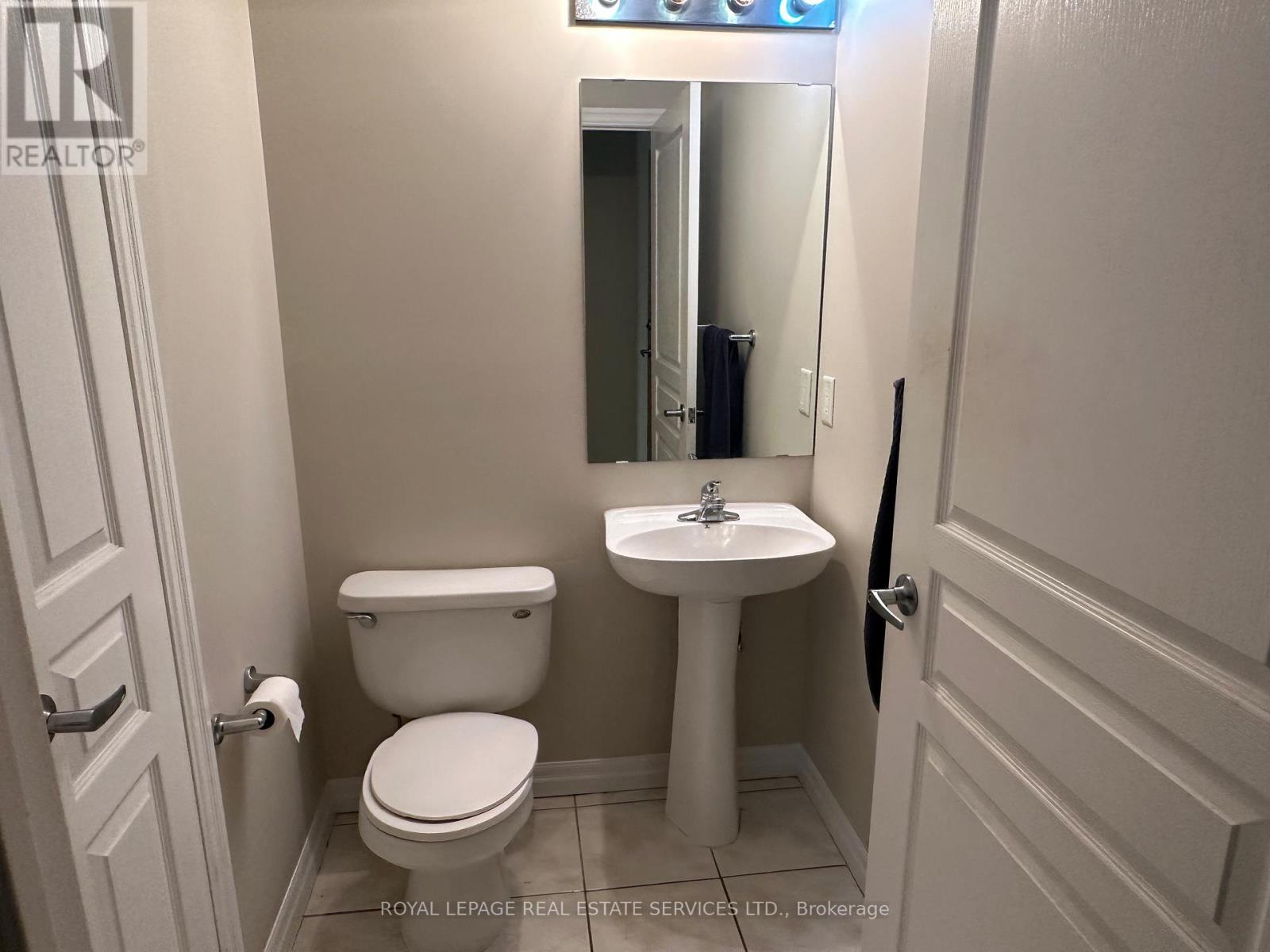 












2601 - 3939 DUKE OF YORK BOULEVARD

,
Mississauga,




Ontario
L5B4N2

