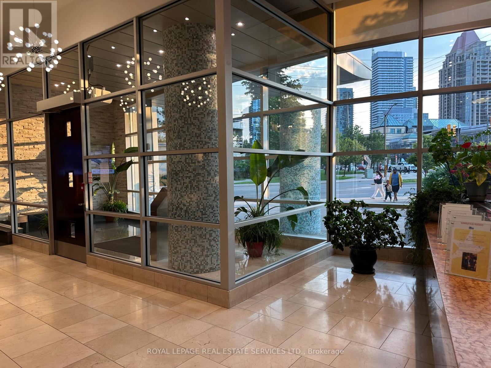 












2601 - 3939 DUKE OF YORK BOULEVARD

,
Mississauga,




Ontario
L5B4N2

