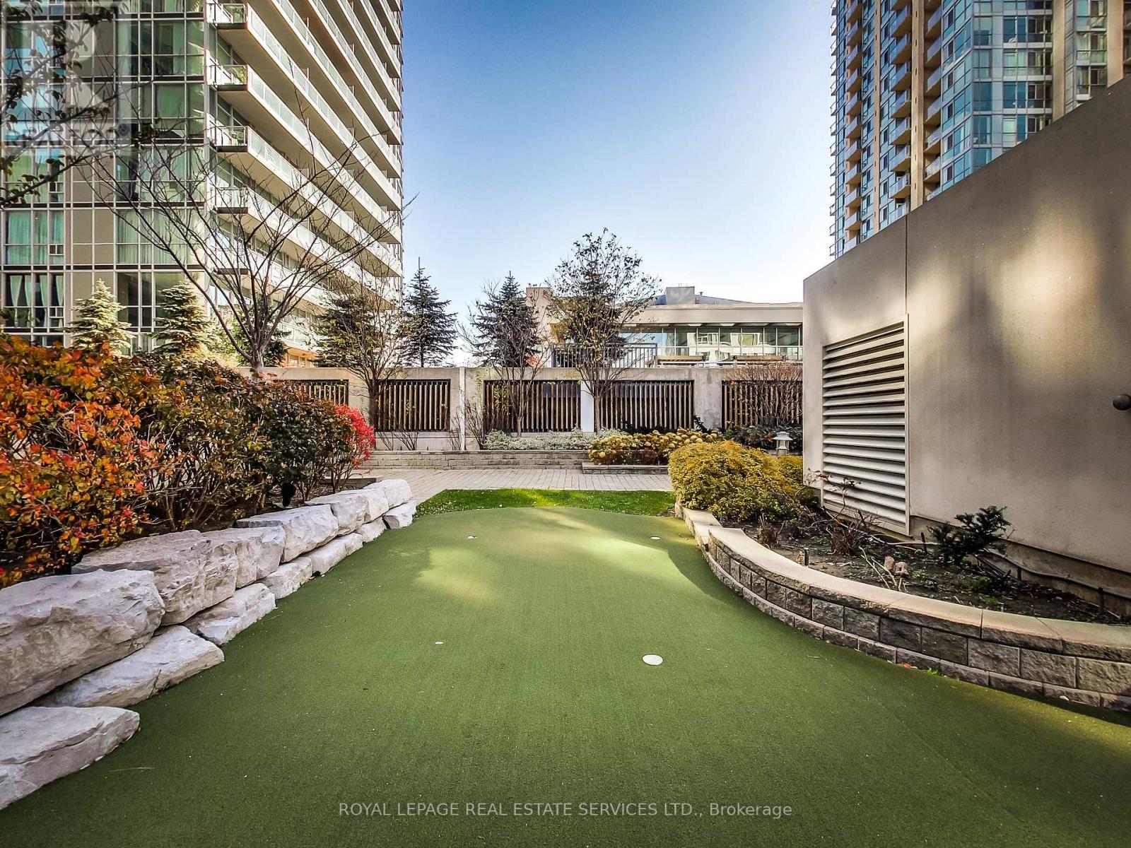 












2601 - 3939 DUKE OF YORK BOULEVARD

,
Mississauga,




Ontario
L5B4N2

