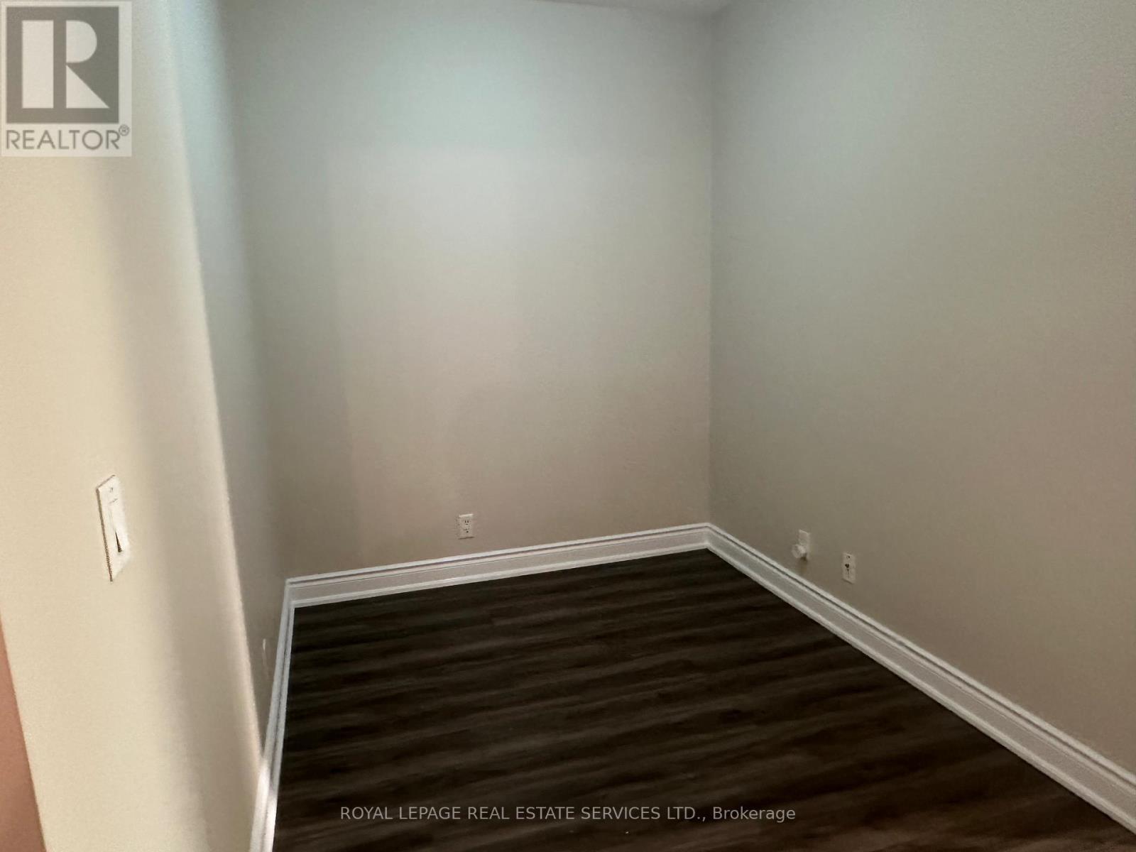












2601 - 3939 DUKE OF YORK BOULEVARD

,
Mississauga,




Ontario
L5B4N2

