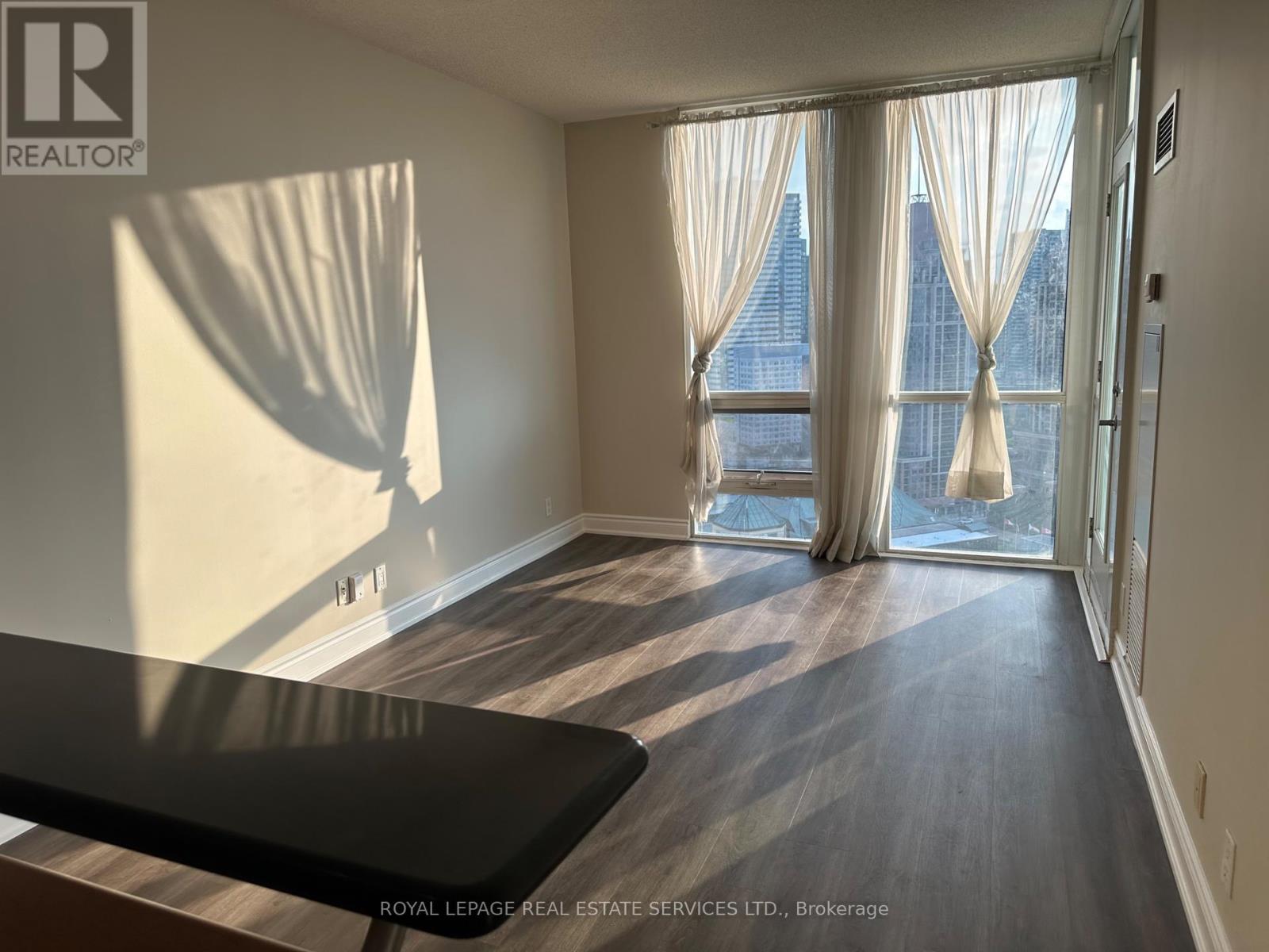 












2601 - 3939 DUKE OF YORK BOULEVARD

,
Mississauga,




Ontario
L5B4N2

