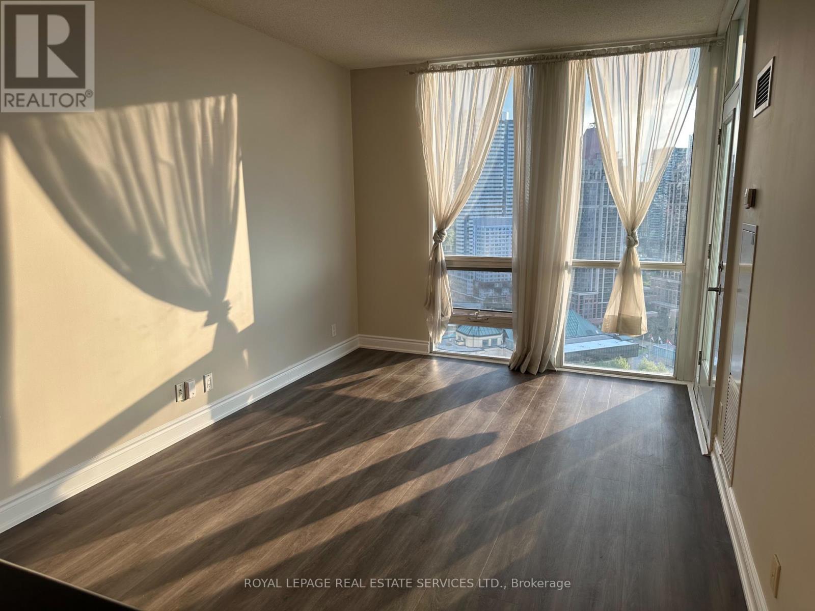 












2601 - 3939 DUKE OF YORK BOULEVARD

,
Mississauga,




Ontario
L5B4N2

