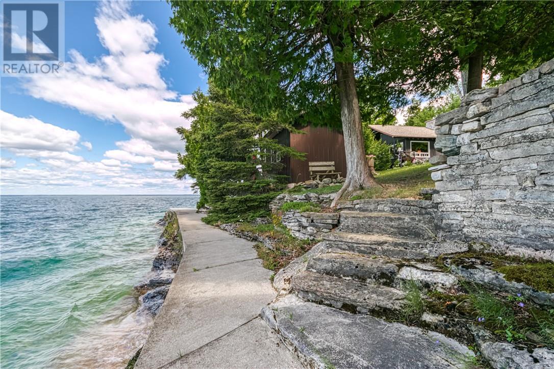 












199 Trillium Trail

,
Tehkummah, Manitoulin Island,




Ontario
P0P2C0

