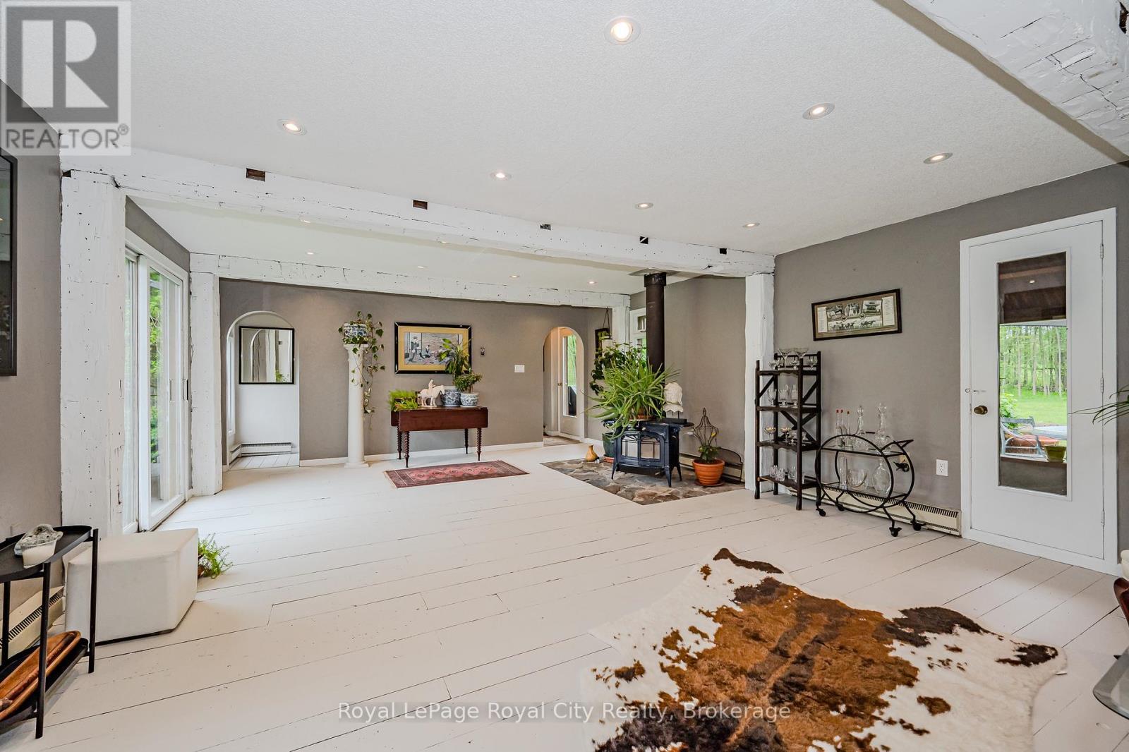 












1159 CAMPBELLVILLE ROAD

,
Milton,




Ontario
L0P1B0

