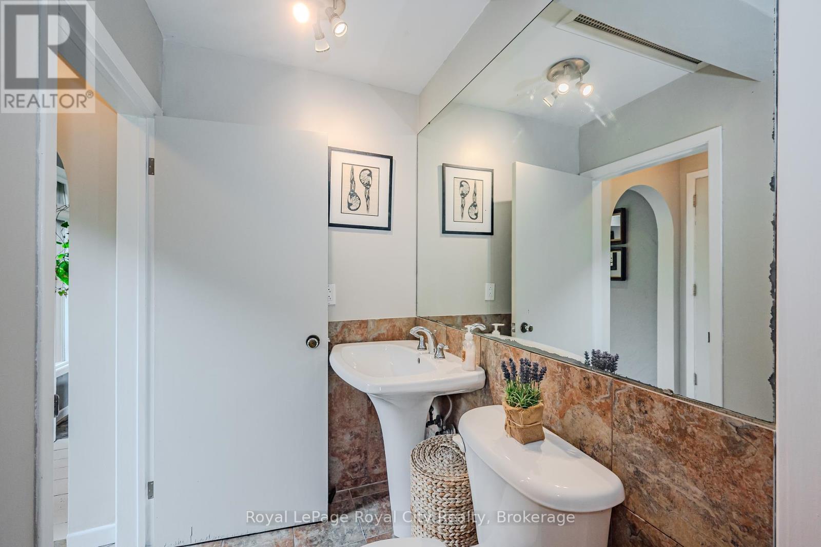 












1159 CAMPBELLVILLE ROAD

,
Milton,




Ontario
L0P1B0

