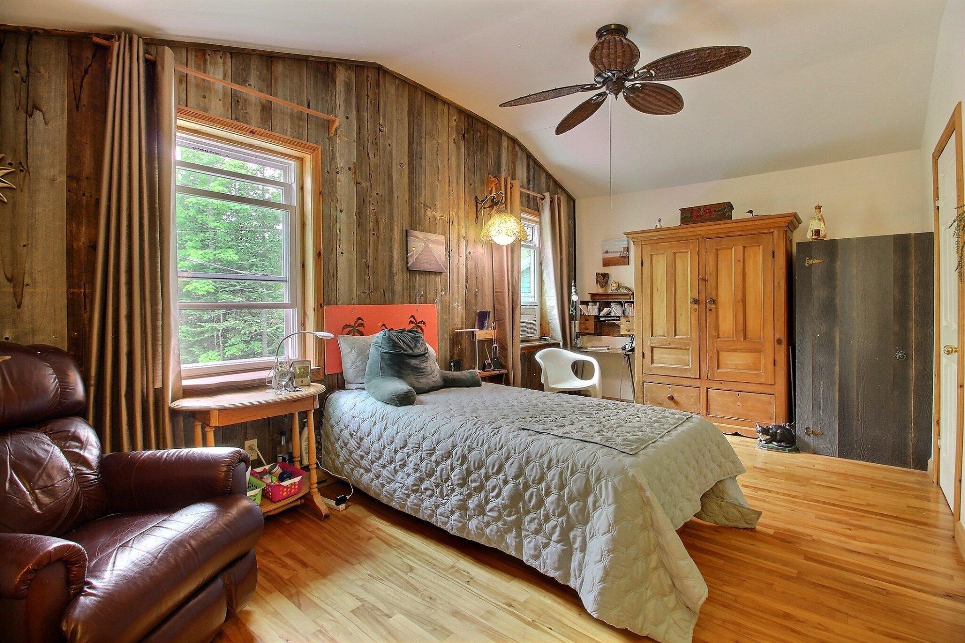 









235


Ch. de Fitch-Bay

,
Magog,




QC
J1X3W2

