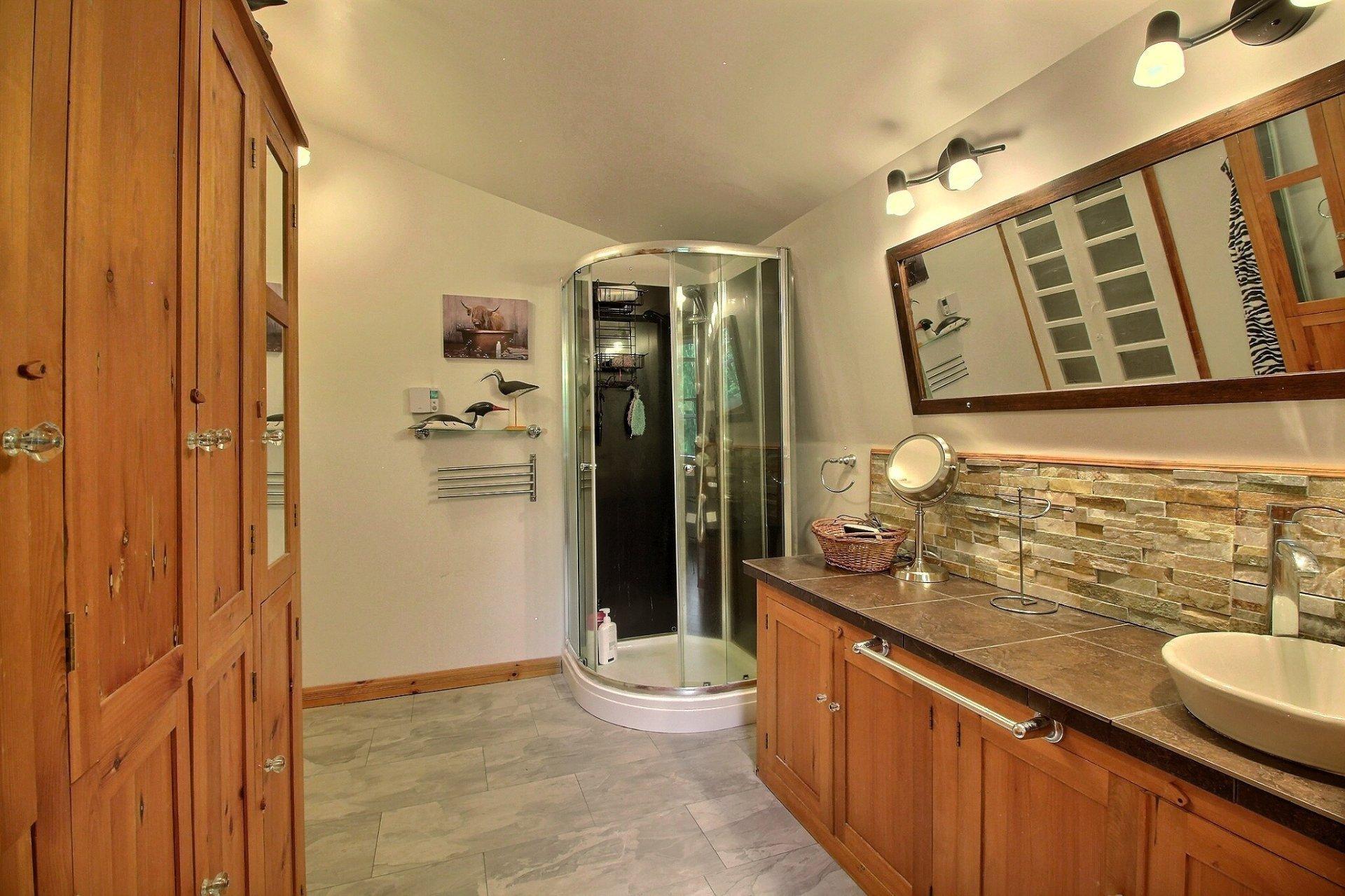 









235


Ch. de Fitch-Bay

,
Magog,




QC
J1X3W2

