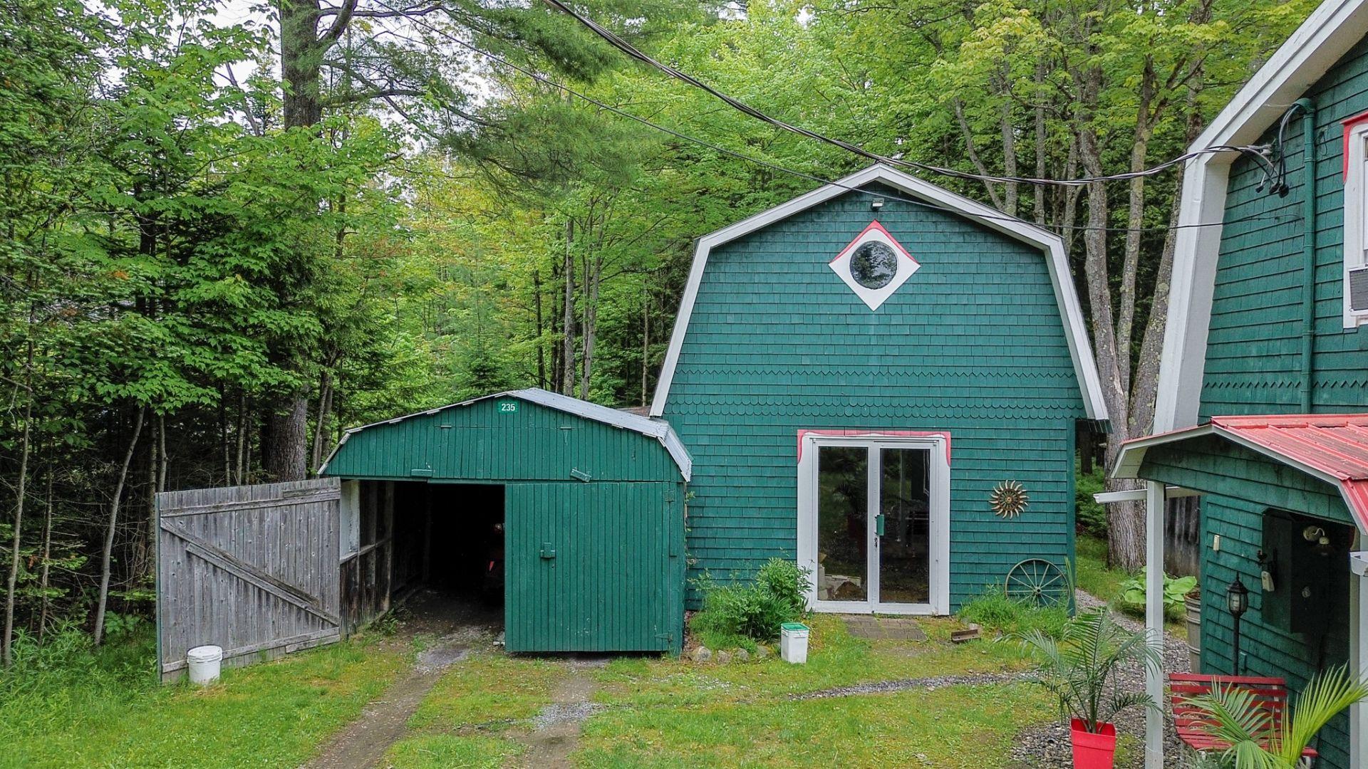 









235


Ch. de Fitch-Bay

,
Magog,




QC
J1X3W2

