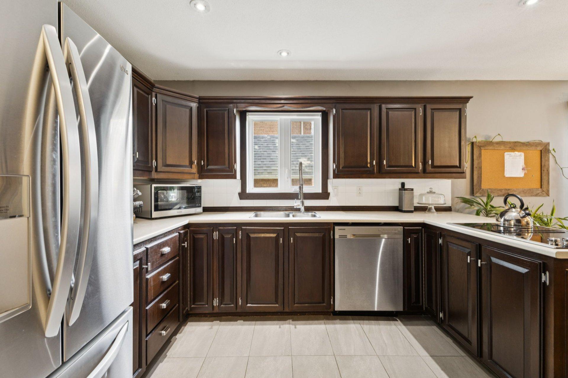 









45


Rue Tremblay

,
Gatineau (Buckingham),




QC
J8L3M7


