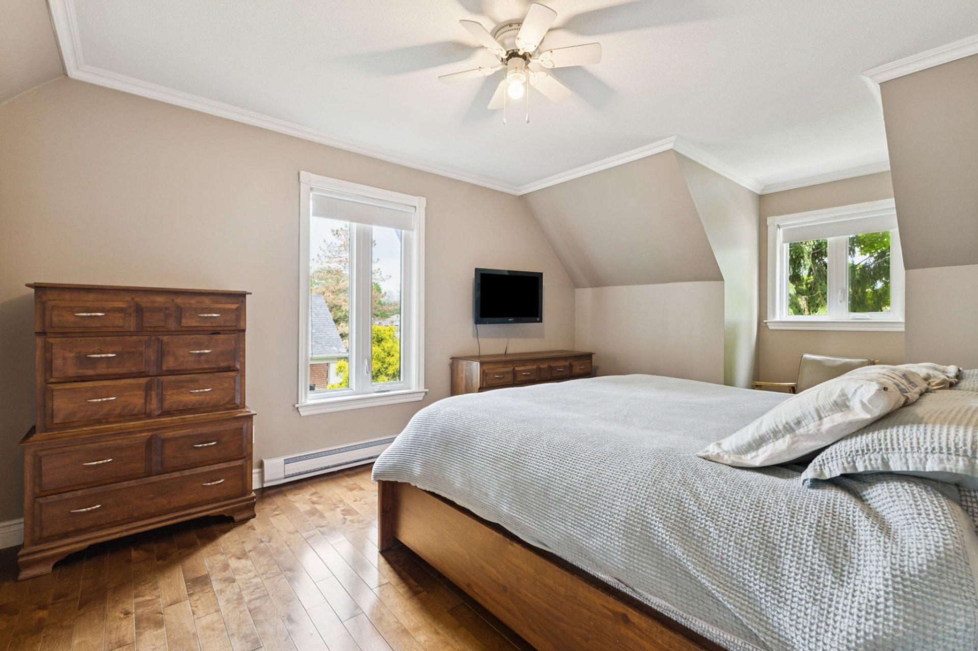 









45


Rue Tremblay

,
Gatineau (Buckingham),




QC
J8L3M7

