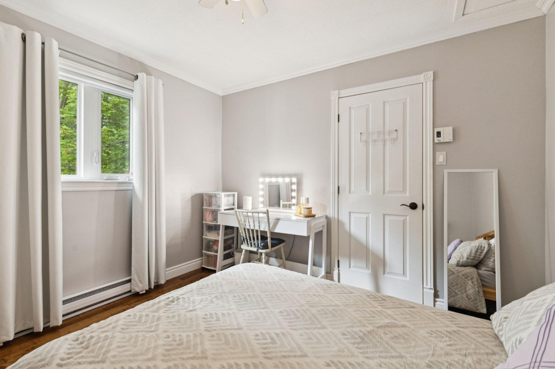 









45


Rue Tremblay

,
Gatineau (Buckingham),




QC
J8L3M7

