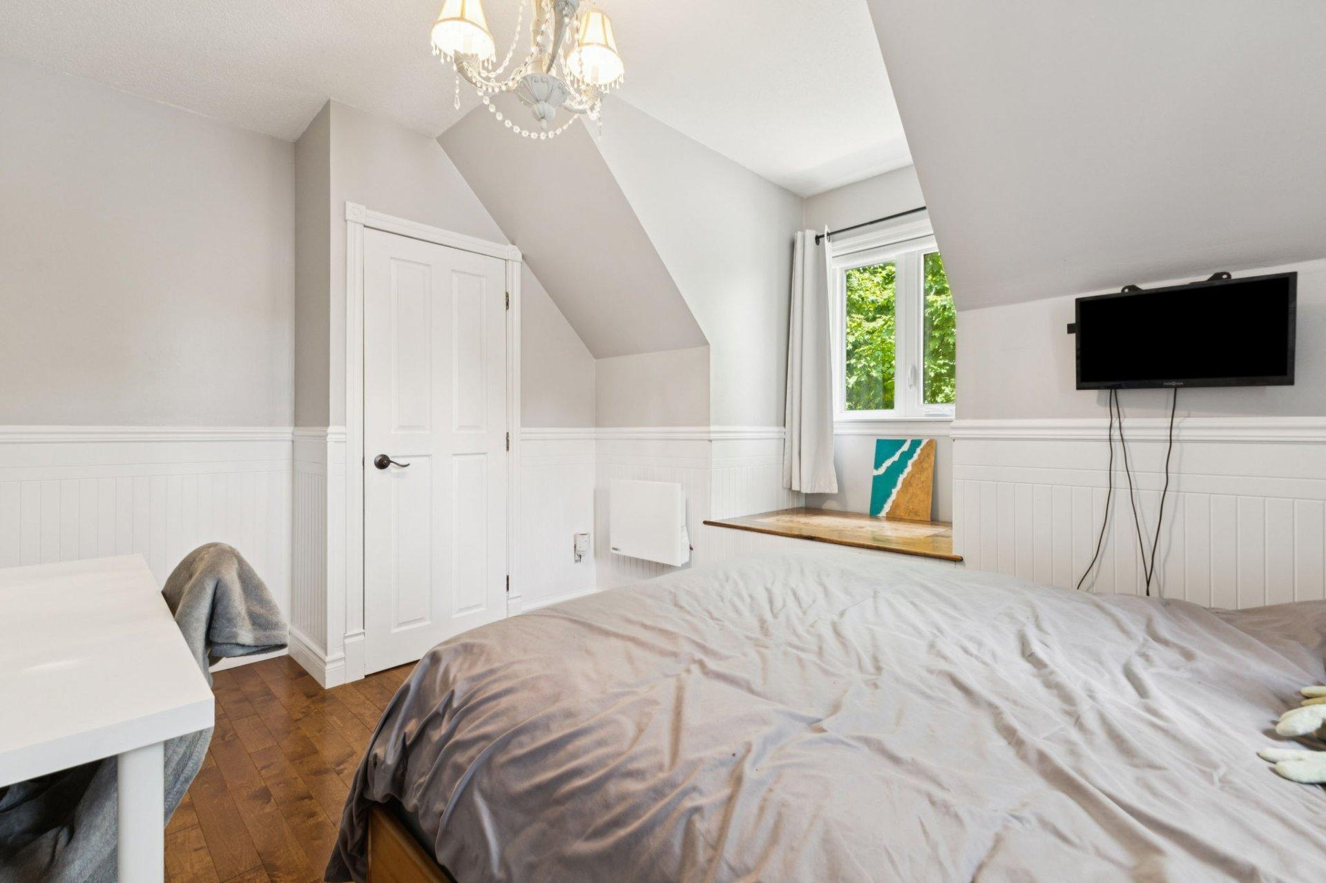 









45


Rue Tremblay

,
Gatineau (Buckingham),




QC
J8L3M7

