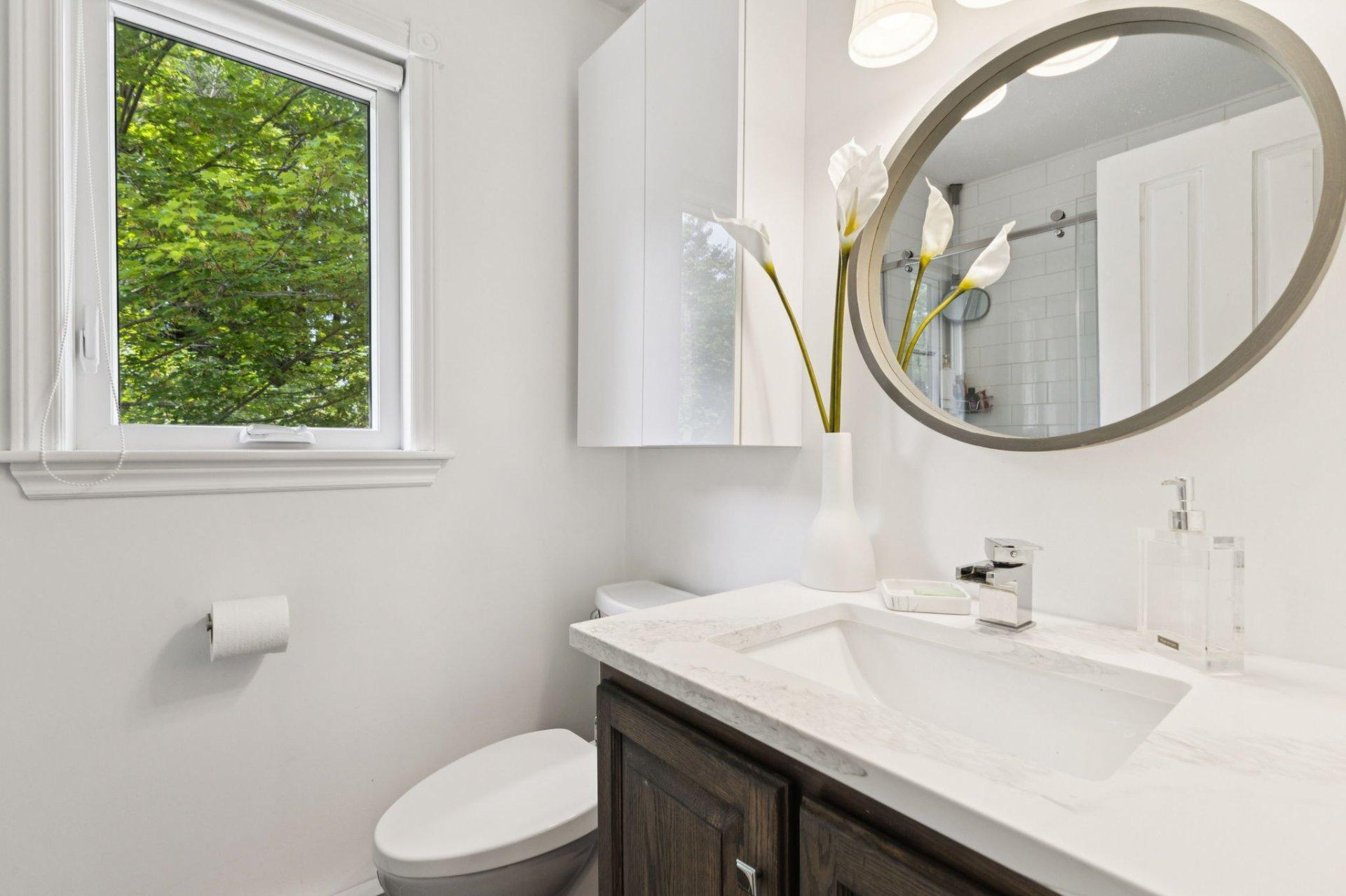









45


Rue Tremblay

,
Gatineau (Buckingham),




QC
J8L3M7

