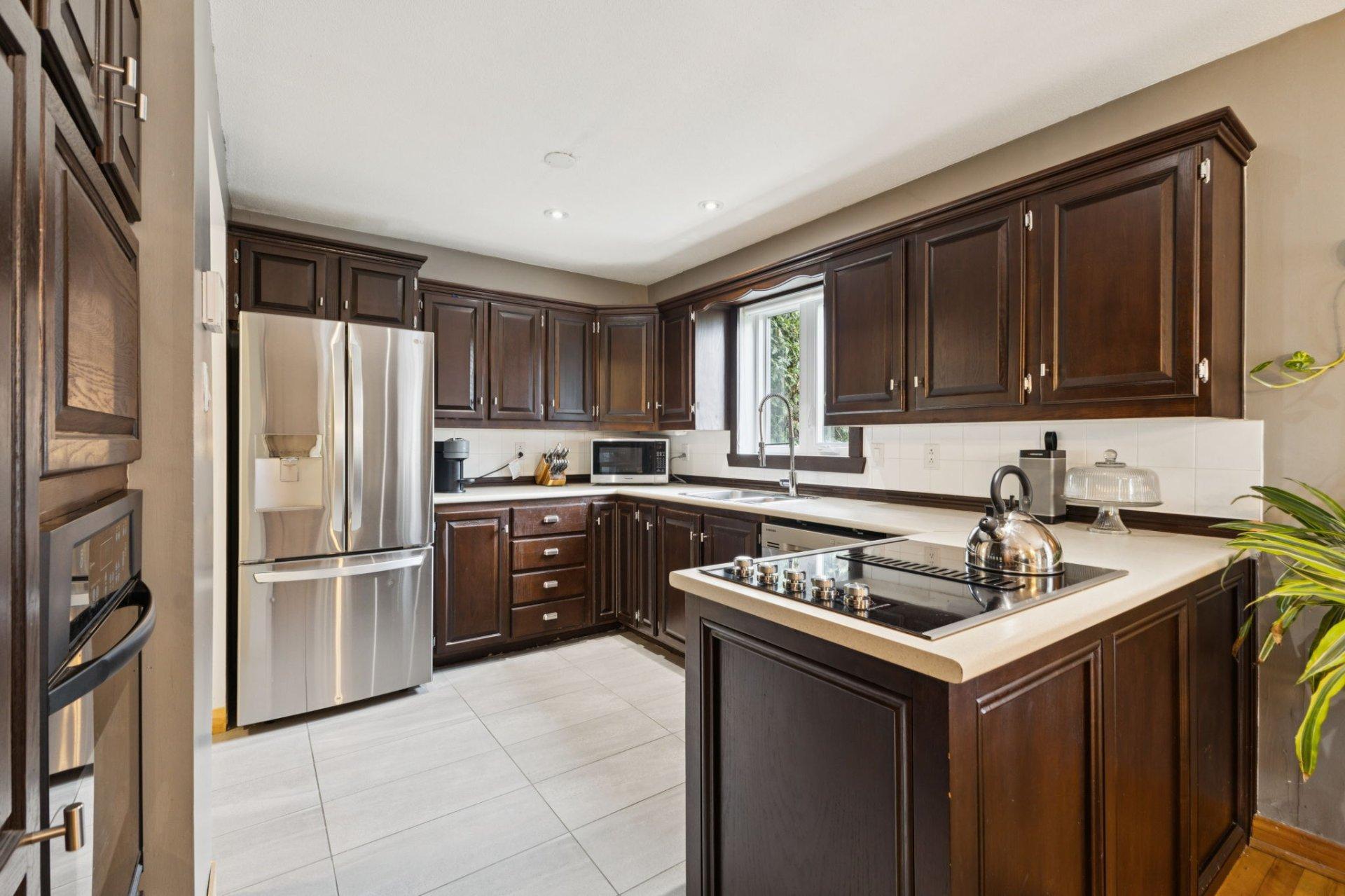 









45


Rue Tremblay

,
Gatineau (Buckingham),




QC
J8L3M7


