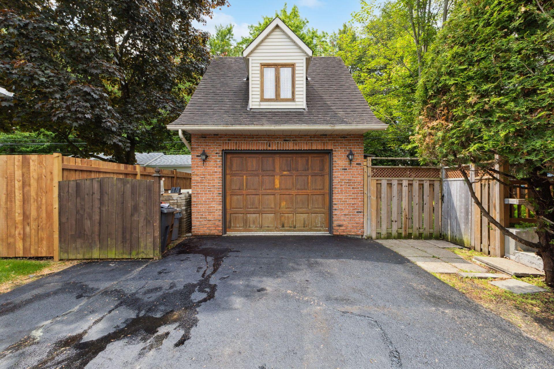 









45


Rue Tremblay

,
Gatineau (Buckingham),




QC
J8L3M7

