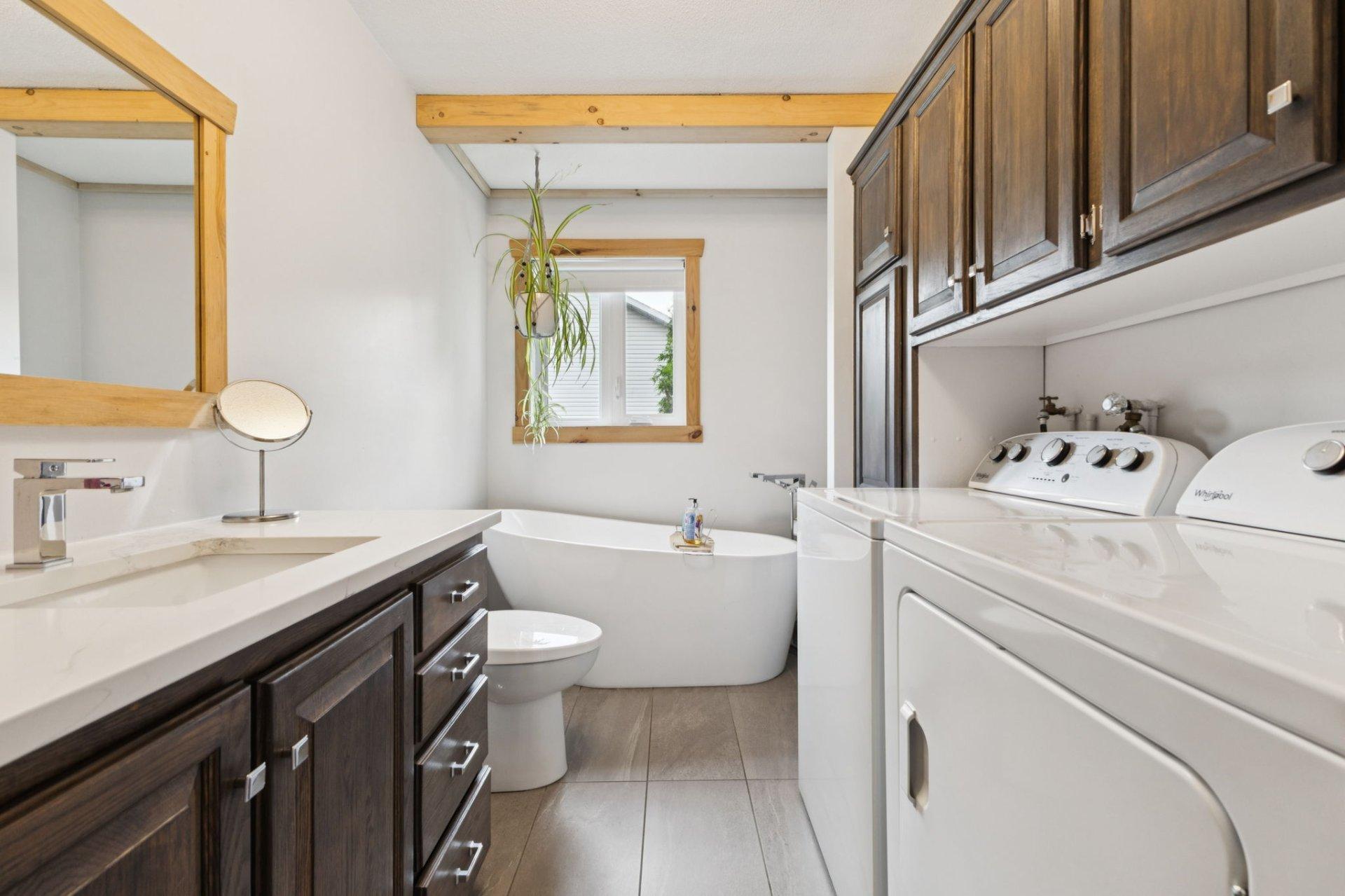 









45


Rue Tremblay

,
Gatineau (Buckingham),




QC
J8L3M7

