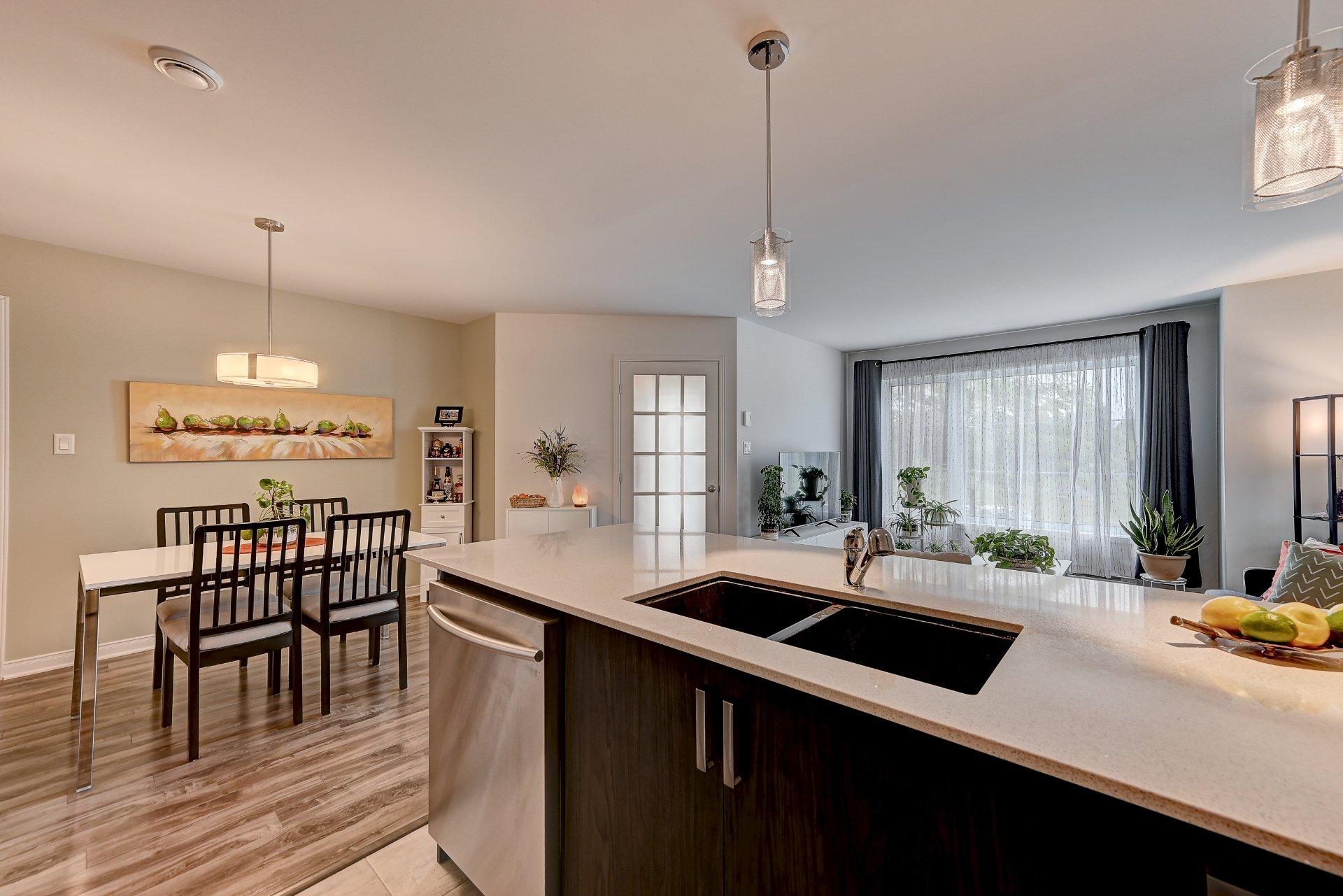 









7280


Rue de Lunan

, 3,
Brossard,




QC
J4Y0R3

