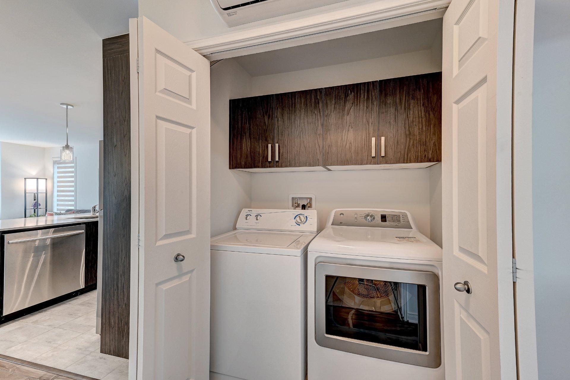 









7280


Rue de Lunan

, 3,
Brossard,




QC
J4Y0R3

