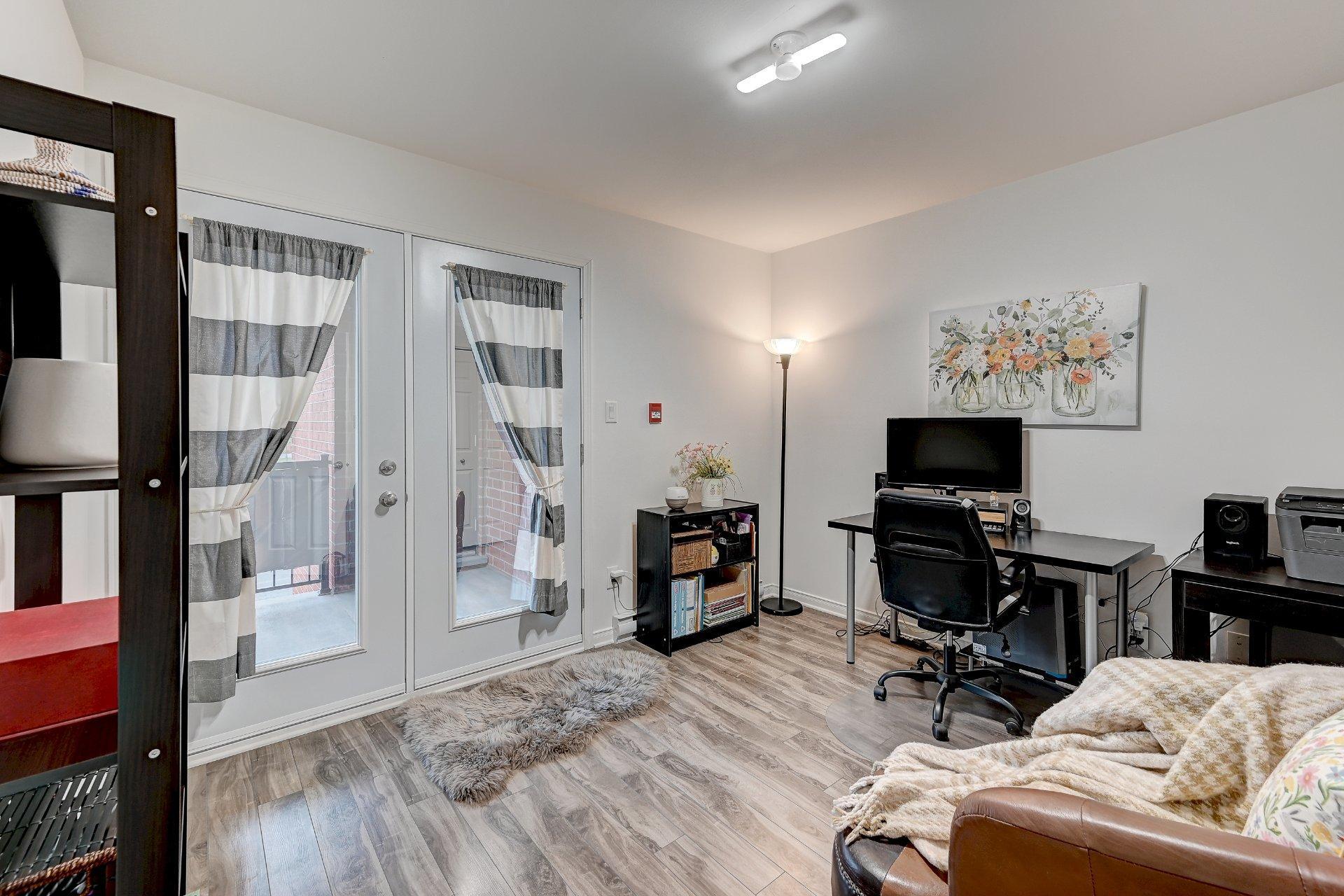 









7280


Rue de Lunan

, 3,
Brossard,




QC
J4Y0R3

