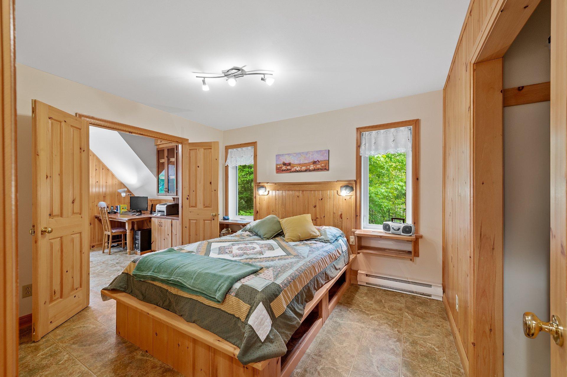 









265


Ch. des Deux-Lacs

,
Lantier,




QC
J0T1V0

