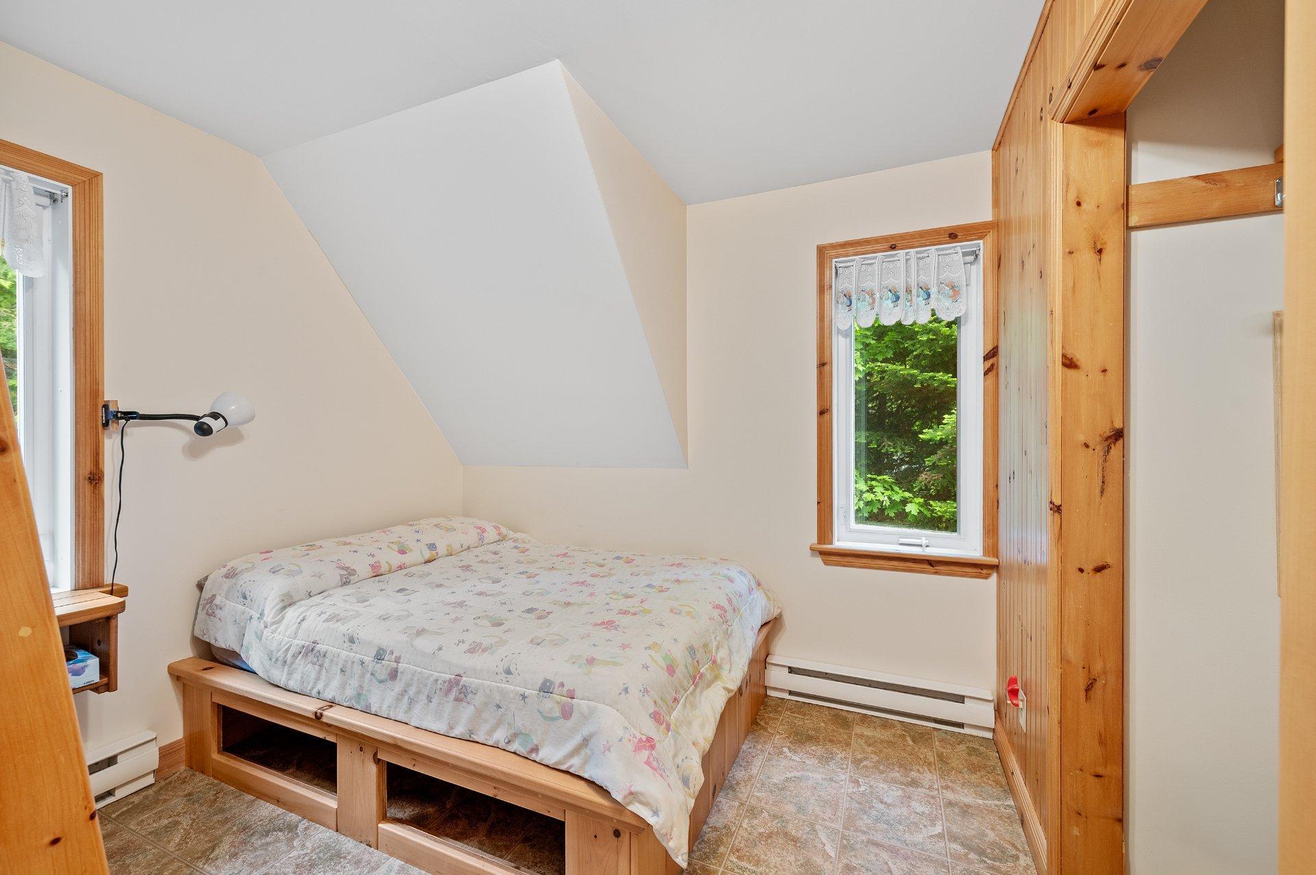 









265


Ch. des Deux-Lacs

,
Lantier,




QC
J0T1V0

