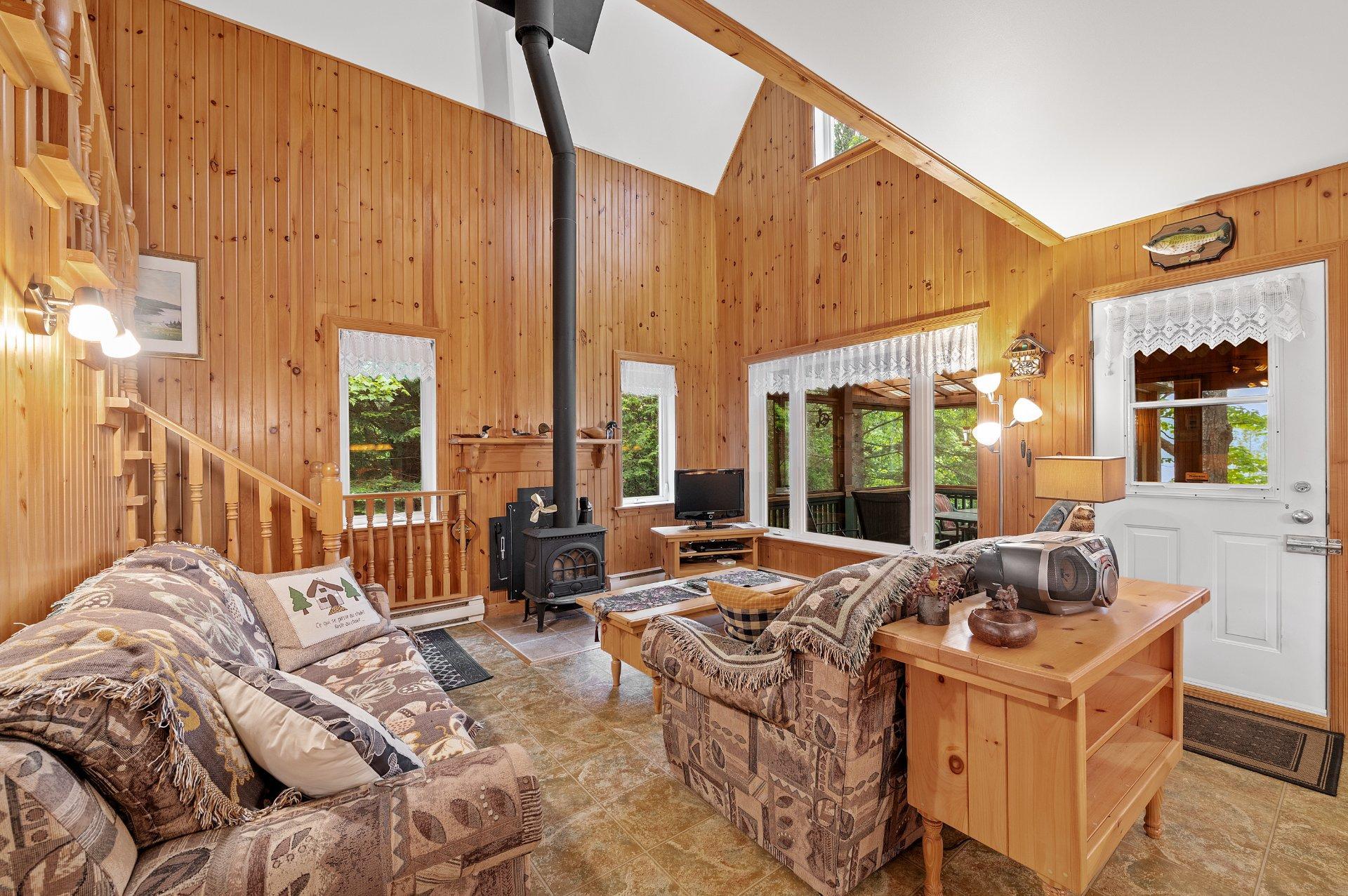 









265


Ch. des Deux-Lacs

,
Lantier,




QC
J0T1V0

