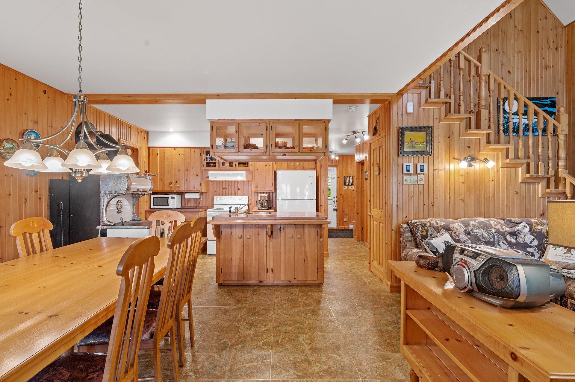 









265


Ch. des Deux-Lacs

,
Lantier,




QC
J0T1V0

