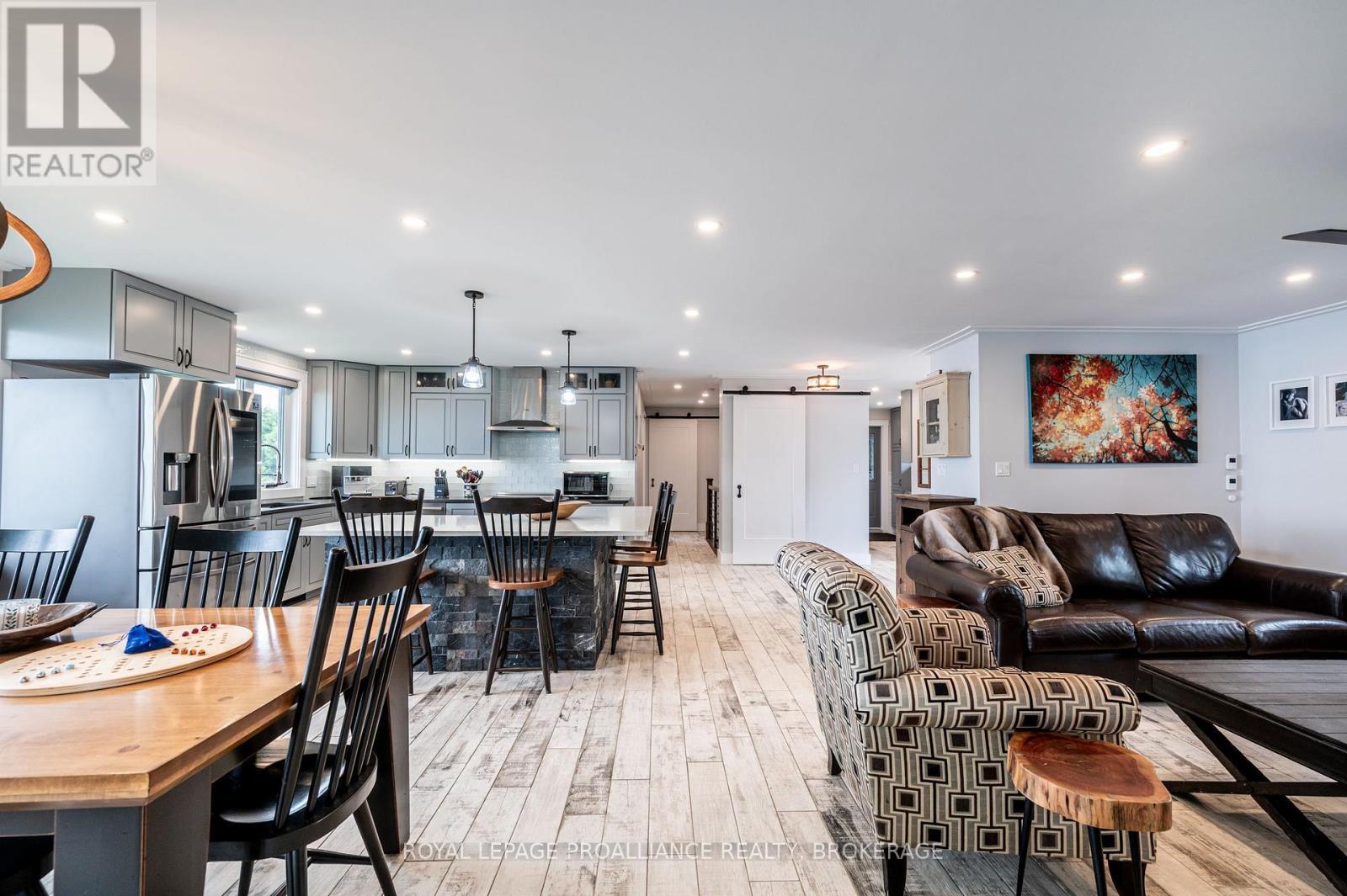 












39 RUDD AVENUE

,
Kingston (Kingston East (Incl CFB Kingston)),




Ontario
K7L4V1

