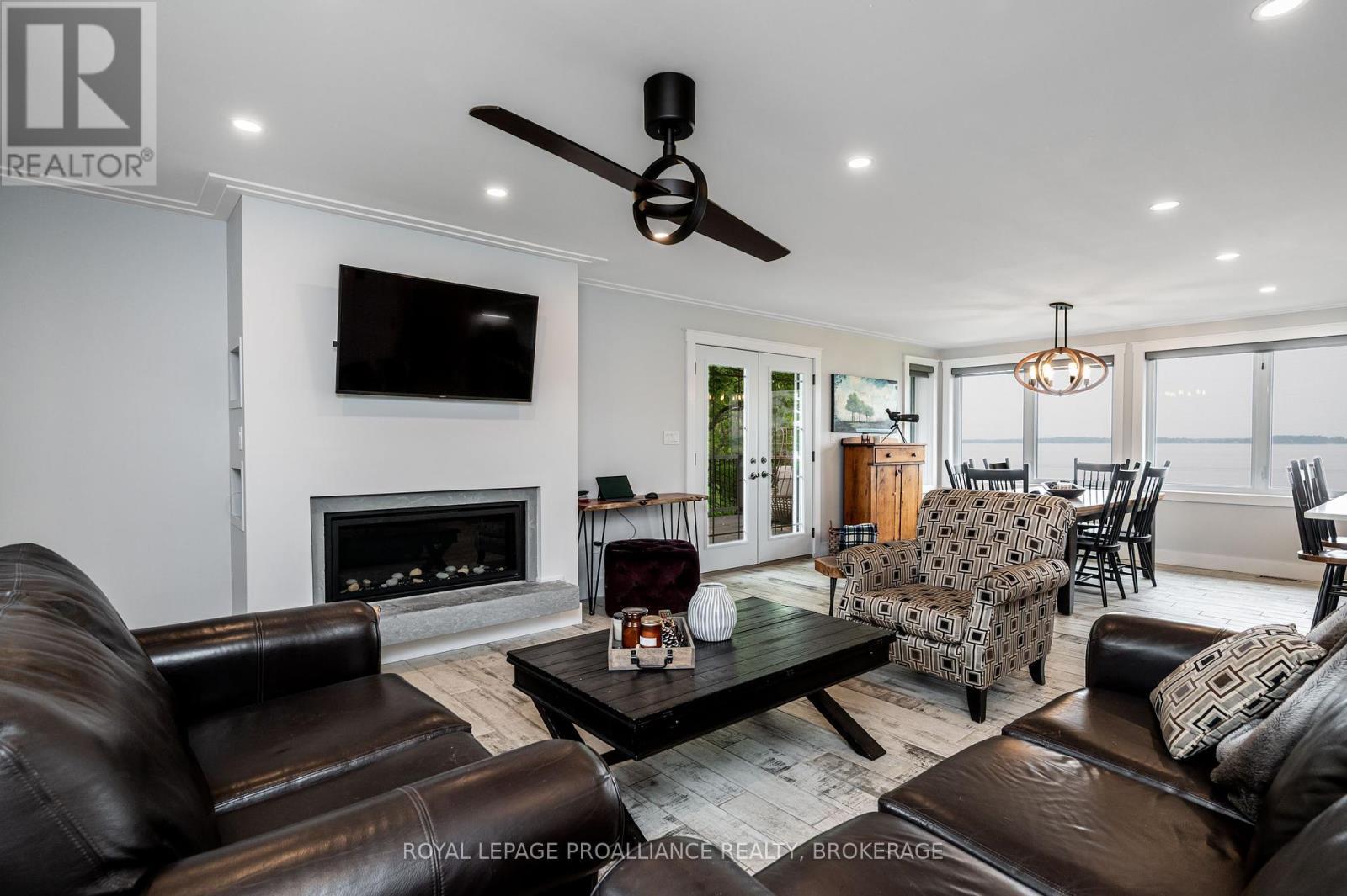 












39 RUDD AVENUE

,
Kingston (Kingston East (Incl CFB Kingston)),




Ontario
K7L4V1

