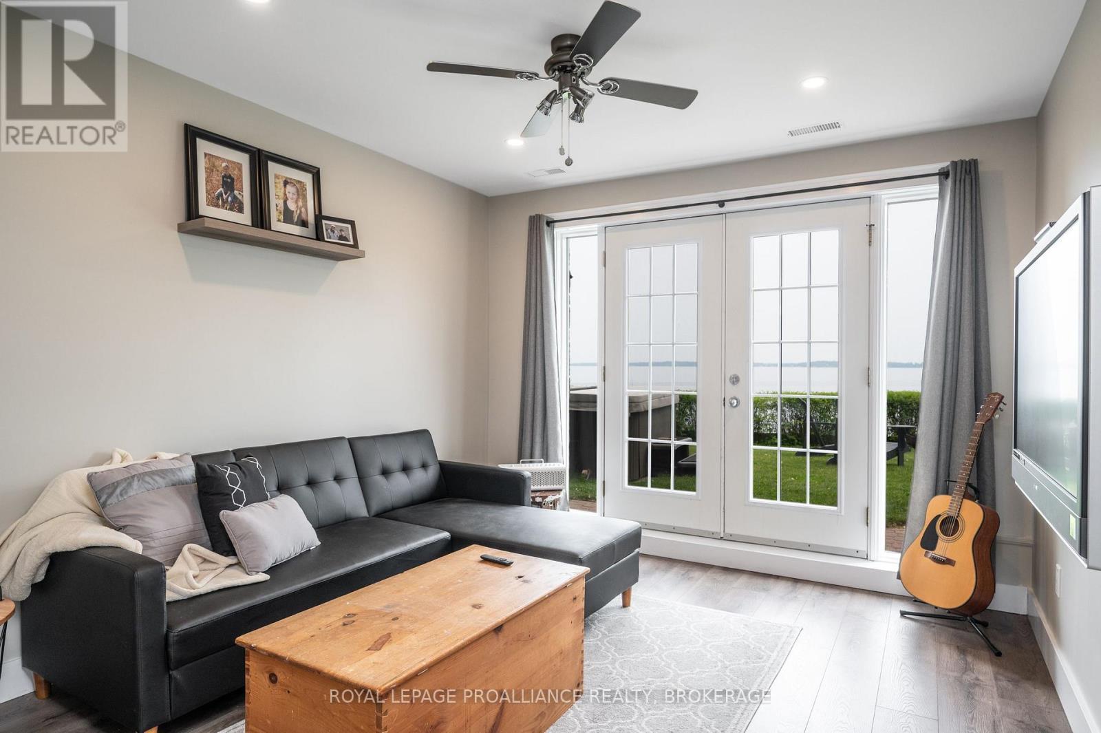 












39 RUDD AVENUE

,
Kingston (Kingston East (Incl CFB Kingston)),




Ontario
K7L4V1

