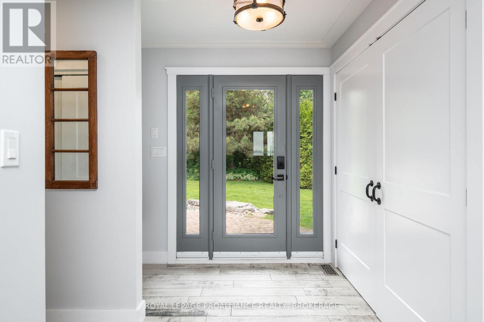 












39 RUDD AVENUE

,
Kingston (Kingston East (Incl CFB Kingston)),




Ontario
K7L4V1

