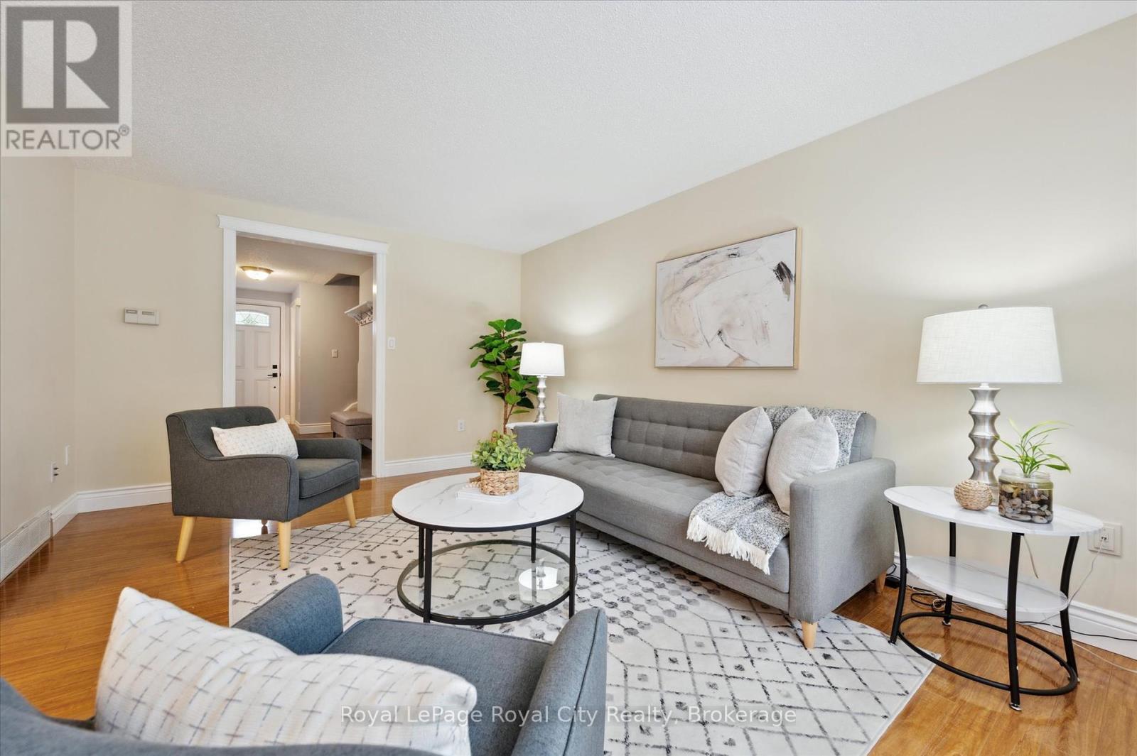 












407 OTTERBEIN ROAD

,
Kitchener,




Ontario
N2B3V8

