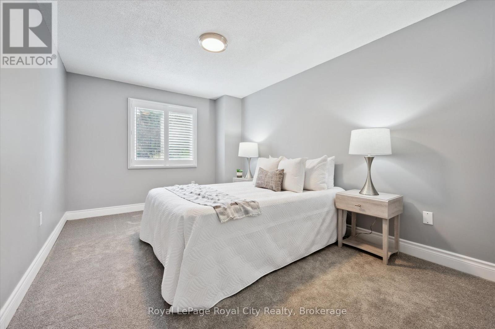 












407 OTTERBEIN ROAD

,
Kitchener,




Ontario
N2B3V8

