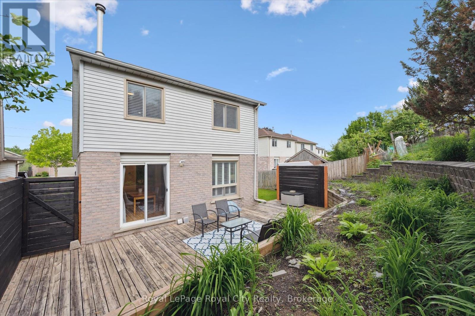 












407 OTTERBEIN ROAD

,
Kitchener,




Ontario
N2B3V8

