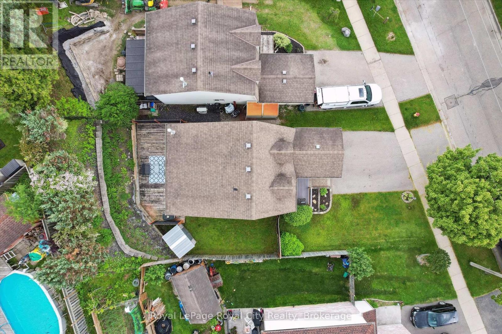 












407 OTTERBEIN ROAD

,
Kitchener,




Ontario
N2B3V8

