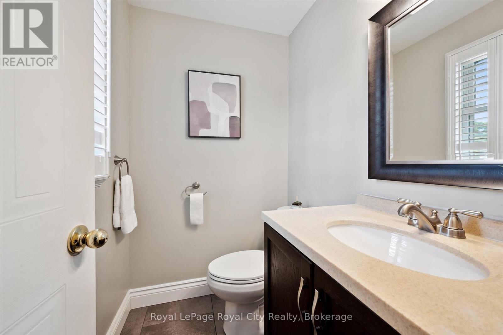 












407 OTTERBEIN ROAD

,
Kitchener,




Ontario
N2B3V8

