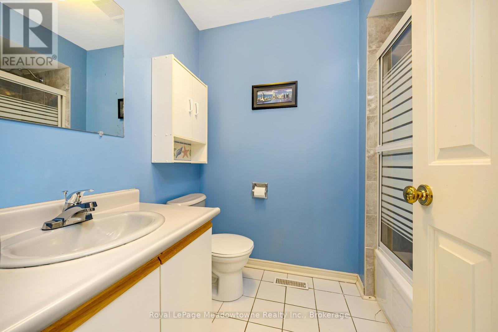 












6 - 500 SILVERTHORNE CRESCENT

,
Mississauga (Hurontario),




Ontario
L5R1W3

