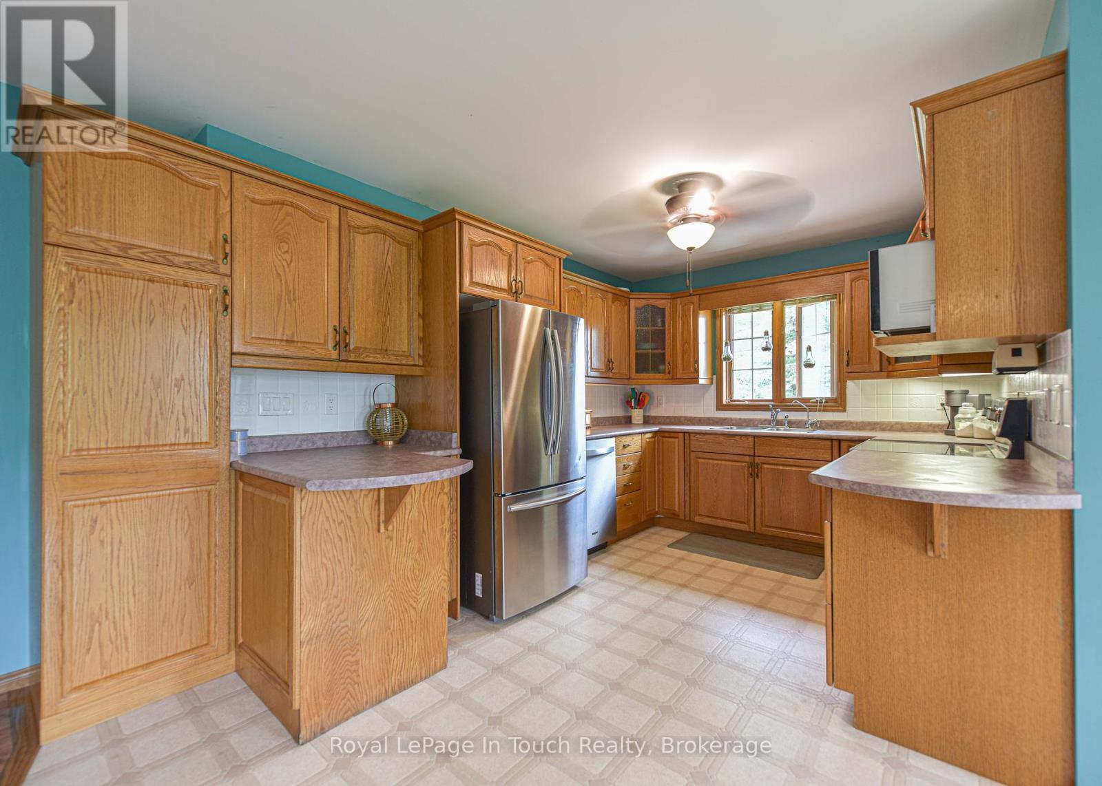 












5 EARLS COURT

,
Severn (Coldwater),




Ontario
L0K1E0

